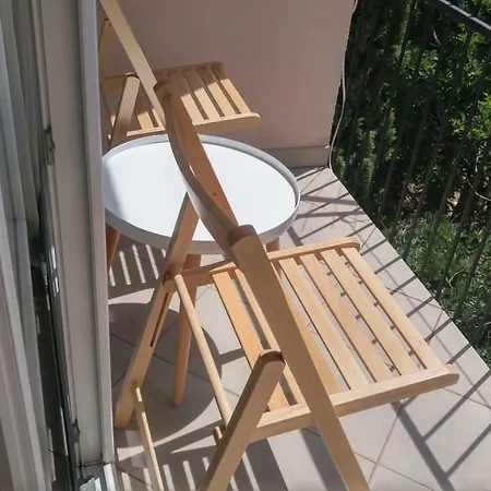 Two Bedroom Near And Center 斯普利特