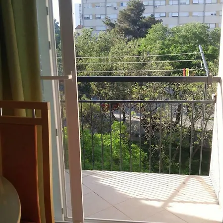 Two Bedroom Near And Center Apartmán Split