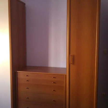 Two Bedroom Near And Center Apartment Split