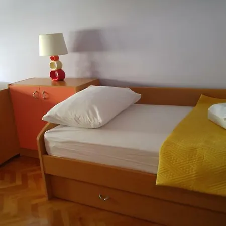 Two Bedroom Near And Center Apartment