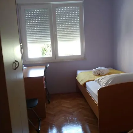 Two Bedroom Near And Center